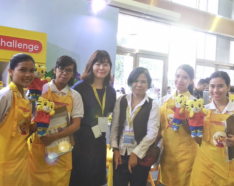 NYRitaZein's tweet photo. IMBEX, Indonesia Maternity, Baby and Kids Expo
1-3 December 2017
JCC Senayan
.
Great Team Work :)
#KodomoChallenge #Shimajiro #ShimajiroShow #JCC #IMBEX #BehindTheScenes #Benesse #BenesseCorp #TeamWork #TeamWorkMakesTheDreamWork #SuksmaAll 😍😍😍😘😘😘 https://t.co/pRkIPXbbYb