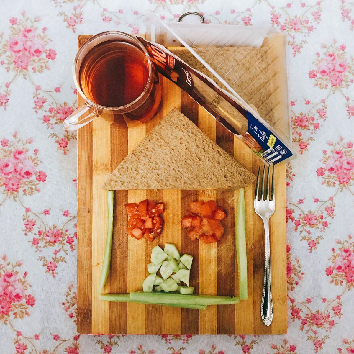 Lezzetli bir kahvaltı eğlence ister! #AkılVarDardanelVar #Sandviç