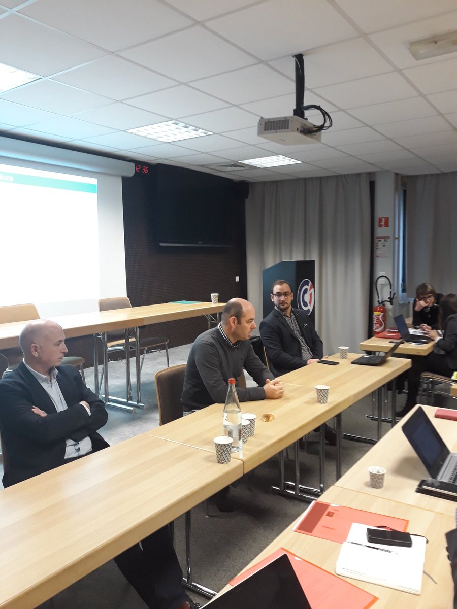 InnovationResp's tweet photo. Communication de @Schmitt_PeeL du @PeelLorraine sur leur accompagnement concernant les  projets des étudiants ! #Etudiants  #GrandEst #innovation #osez2018 https://t.co/2DRVF0DsZF