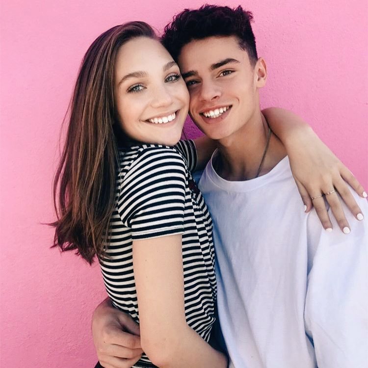MadsNZieg's tweet photo. Is this not beautiful or what?!❤ Are they not the luckiest couple on earth to have each other💖❤ love you guys @jjack_kelly @maddieziegler 💖❤ https://t.co/3pnvIcGz51
