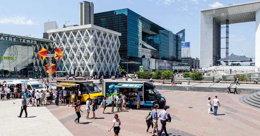 Suivez @ParisLaDefense tweet media