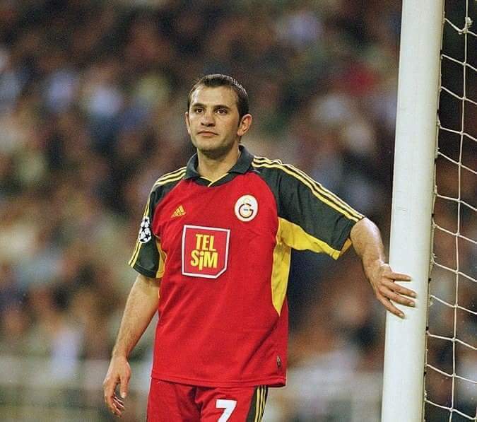 Galatasaray yönetimi, Igor Tudor hakkında çarpıcı sözler sarf eden Okan Buruk hakkında, ileride Galatasaray'ı çalıştırma ihtimali olması nedeniyle resmi bir açıklama yapmamaya karar verdi. (Futbol Arena)