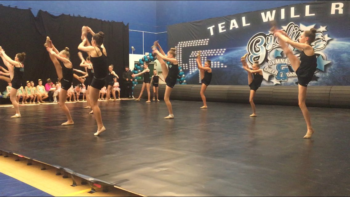 GymfinityGSA's tweet photo. ☃❄️ #tealwillrise 2017!!
It's safe to say that we brought the heat 🔥🔥 to the winter wonderland of South Wales last night! What a way to get season 2 started!Amazingly proud of everyone and the hard work that you've put in! Season 2-we are coming! 💪🏼👊🏼🌟💚💙 #tealwillrise https://t.co/BNQvg8wXow