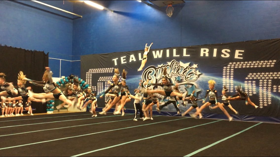 GymfinityGSA's tweet photo. ☃❄️ #tealwillrise 2017!!
It's safe to say that we brought the heat 🔥🔥 to the winter wonderland of South Wales last night! What a way to get season 2 started!Amazingly proud of everyone and the hard work that you've put in! Season 2-we are coming! 💪🏼👊🏼🌟💚💙 #tealwillrise https://t.co/BNQvg8wXow