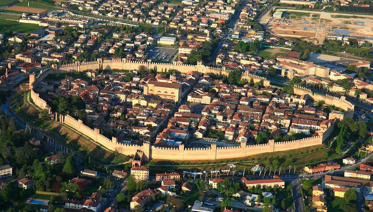 TDSTiming's tweet photo. Questo fine settimana si corre nella splendida #cittàmurata... ci sarete anche voi? https://t.co/mDrMscPXA3 #Cittadella #MaratoninadellaCittàMurata #21K #mezzamaratona #running #tdstiming https://t.co/7ZrCtWSEUC