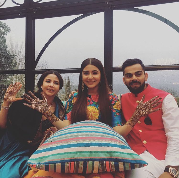  @AnushkaSharma &  @imVkohli during their Mehendi Ceremony   #VirushkaWEDDING  https://instagram.com/p/BcmRlNynRh0/ 