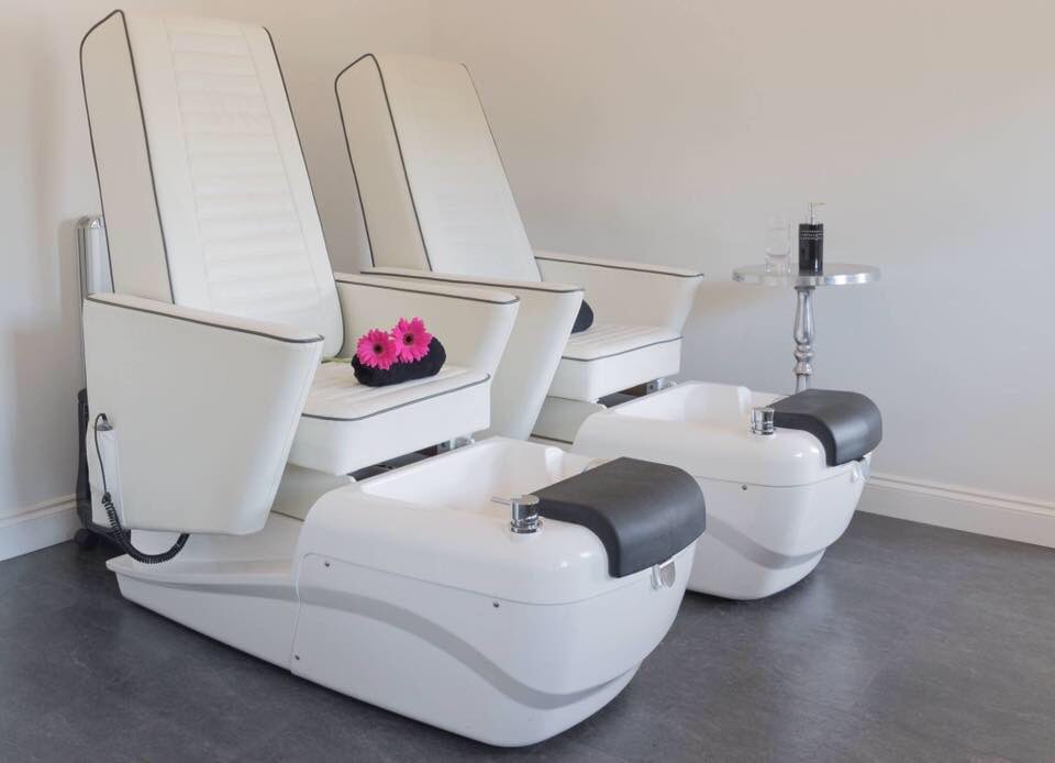ABeautyRev's tweet photo. Multi #awardwinningsalon; #BestSaloninBerkshire #Loyaltyscheme, #onlinebookingapp #GiftCards #leadingbrands #greatcustomerservice
Delicious #Nespresso coffee, alas no #GeorgeClooney!T:01189 774 111
https://t.co/SEZMa5XJe9
Pls RT @Karen_Betts @BSoftley @NBGLondon @NailHarmonyUk https://t.co/GjfSi84XIF