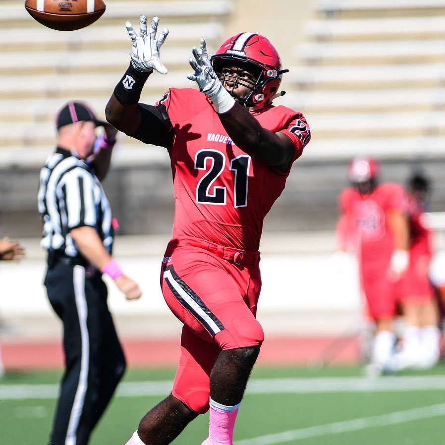 GridironRR's tweet photo. 🚨11 UnderRecruited🚨
JUCO Off Prospects
🎓Soph/Qualifiers📚
QB @jpyle_8 
RB @Big_Chukes
RB @MRwalkerproject
TE @Bubba05Bubba
WR @Flluensy
WR @PJ_Reichert
OT @pittdorian 
OG @Joe_Hakizimana 
C @sheepdog95 
OG @Young__Mike__ 
OT @Tarik_33098 https://t.co/bXcmzaE0uK