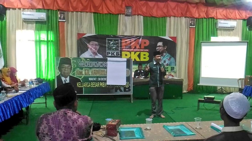 KaderPKBJatim's tweet photo. Political Skill oleh Instruktur @Rusytee pada Pendidikan Kader Pertama PKB Kota Probolinggo @DPP_PKB @dpwpkbjatim @cakimiNOW @halimiskandarnu https://t.co/yR17RD2LrP