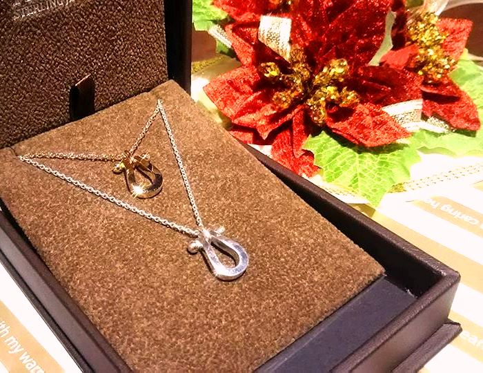 CALDO_CUORE's tweet photo. クリスマスプレゼントはCUOREへ♪
新規ブランドや定番アイテム等々取り揃えてます🎁
https://t.co/zAfv6p1Zor
#エム #バーンアウト #クロスドアロー #AVOBE #AOI #CUORE上野 #CUOREueno #クオーレ上野 #上野セレクトショップ https://t.co/TFXuCito4u