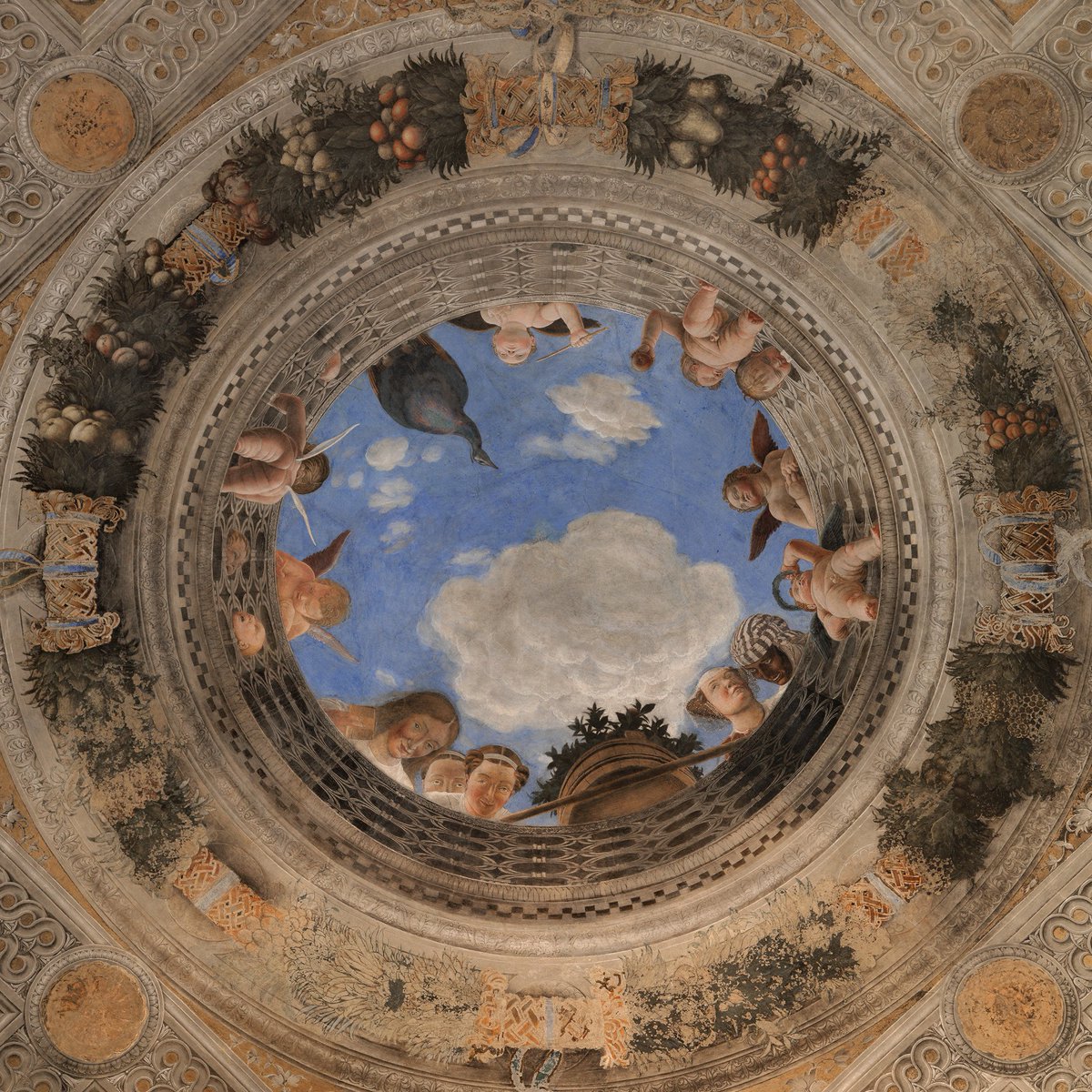 LabirintoMasone's tweet photo. Particolare dell'"Oculo" della #CameraPicta o Camera degli Sposi del Castello di San Giorgio di #Mantova, realizzata da #AndreaMantegna tra il 1465 ed il 1474. Da "Mantova. Utopia classica", il nuovo volume di Franco Maria Ricci Editore https://t.co/UkQNDxvkkP https://t.co/zfXxdyTF9I