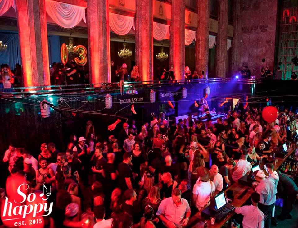 EventRoom_SA's tweet photo. Introducting The Carraway - newly refurbed and relaunched Old Mutual Banking Hall in Darling Street, Cape Town! Available for private functions and events, holds up to 610! https://t.co/ndDpR9vXS4