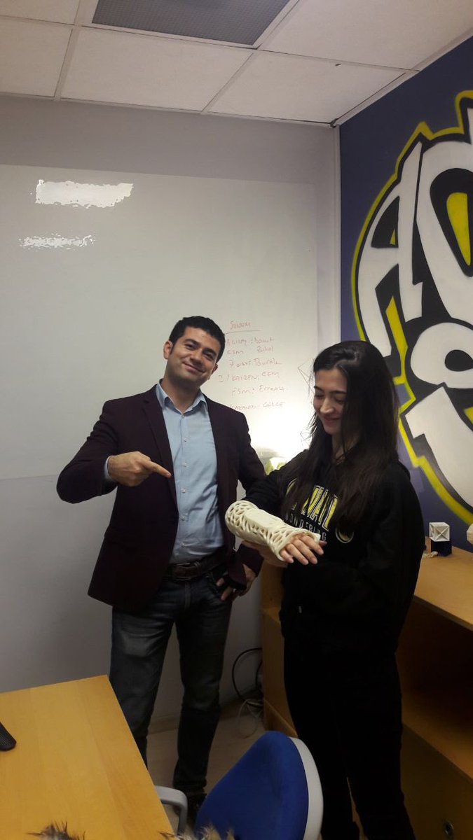 3Durak_'s tweet photo. 3D Printing dersi kapsamında +90’ı ziyaret ettik. 3D Yazıcı uygulamalarını ve teknolojilerini daha yakından tanıma fırsatı bulmuş olduk. 😊 @arti90_TR @BAUCOOP @BahcesehirPR #3dprintinglessons #3durak https://t.co/EXxKSMf1Bu
