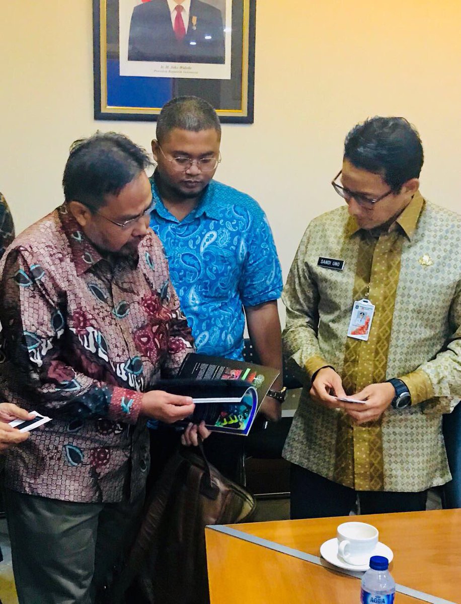 EthisCrowd's tweet photo. Ethis strategic visit to Jakarta.
We are on track to be the exclusive partner for fundraising and development for a zero-downpayment Housing program InshaAllah.
#ethismilestone #circulategood #ethisventures #islamiccrowdfunding https://t.co/hp9nTI9uhw