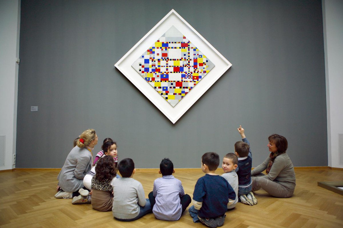 Als je een dag niet naar school kunt, waar kun je dan als kind beter leren dan in het museum? museumvereniging.nl/Nieuwsoverzich… #stakingsdag