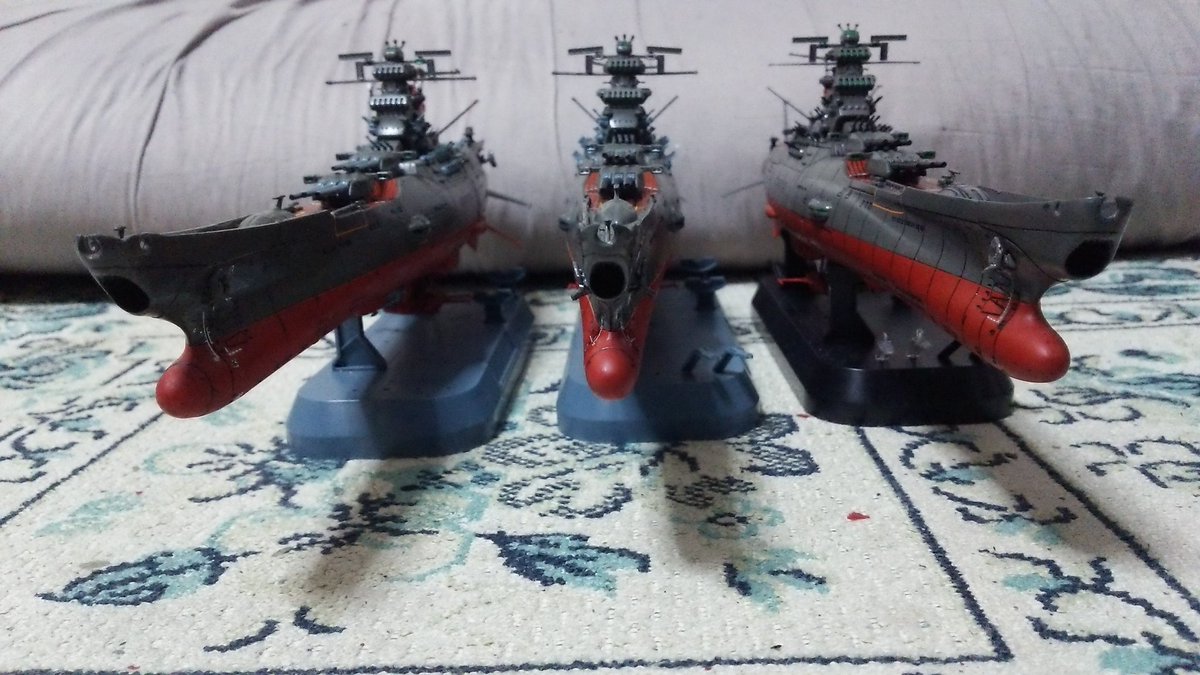 誠 宇宙戦艦ヤマト型三隻揃い踏み台座が黒いのがbby 01宇宙戦艦ヤマト型一番艦ヤマト真ん中がbby 02宇宙戦艦ヤマト型 二番艦ムサシ最後はbby 03宇宙戦艦ヤマト型三番艦宇宙戦闘空母シナノ