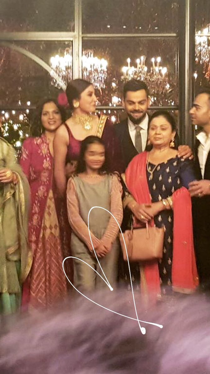  @AnushkaSharma &  @imVkohli with their family & friends   #VirushkaWEDDING