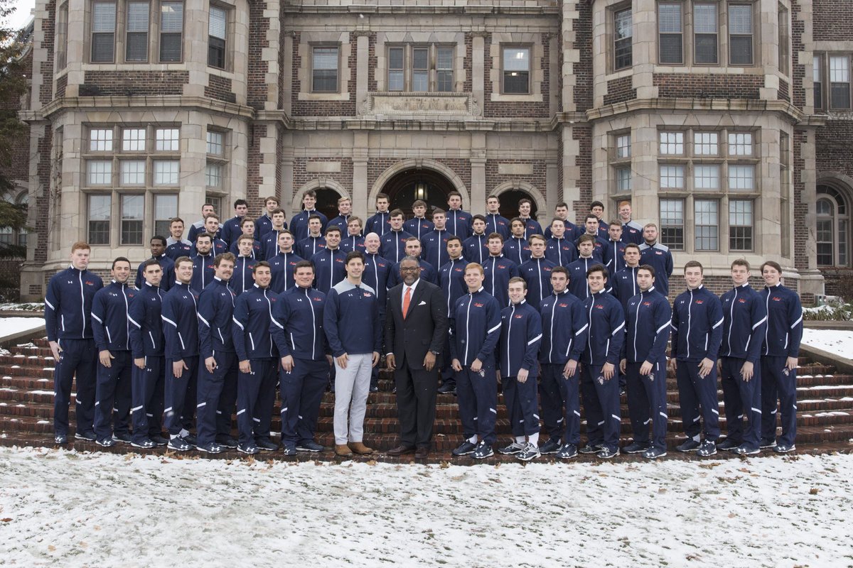 Our own @PresVincent takes time out of his day to 1. Participate in this years team photo and 2. Walk over to the library to hand out slices of pizza to the HWS student body studying for finals. We are fortunate to have such warming leadership. #familyonA