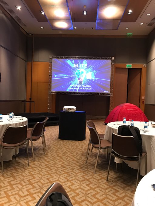 tomasbob's tweet photo. Very exited because #SpecialtyELiTE training from #DellEMC is about to start. https://t.co/pHNfvfcctW