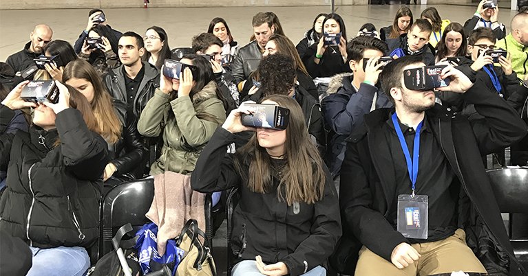 Repasamos punto por punto cómo hicimos para que una conferencia se convirtiera en una experiencia interactiva con #VR en el #ifestcat 🎈🤳 goo.gl/iGjgL6 <a href="/emprencat/">Emprenedoria</a>
