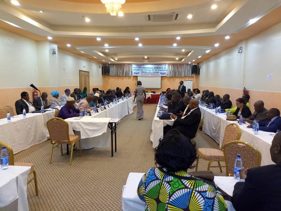 Du 06 au 08 Décembre 2017 le CEFCI a pris part à la huitième assemblée générale du Conseil de Travail et du Dialogue Social (CTDS) de l'UEMOA qui s'est tenue à Ouagadougou. 
facebook.com/CEFCI-10658143…