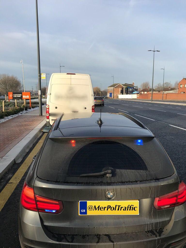 Driver on Edge Lane using their mobile, didn’t realise I had been watching them for some time. Once they noticed the unmarked Police vehicle they dropped the phone and pretended to scratch their neck 🙄. Driver #Reported #Fatal4 #PutThePhoneAway
