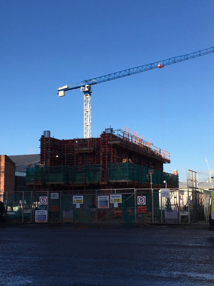 uom_mecd's tweet image. We are above ground! The MECD site is beginning to transform as we see the building cores rise out of the south basement.