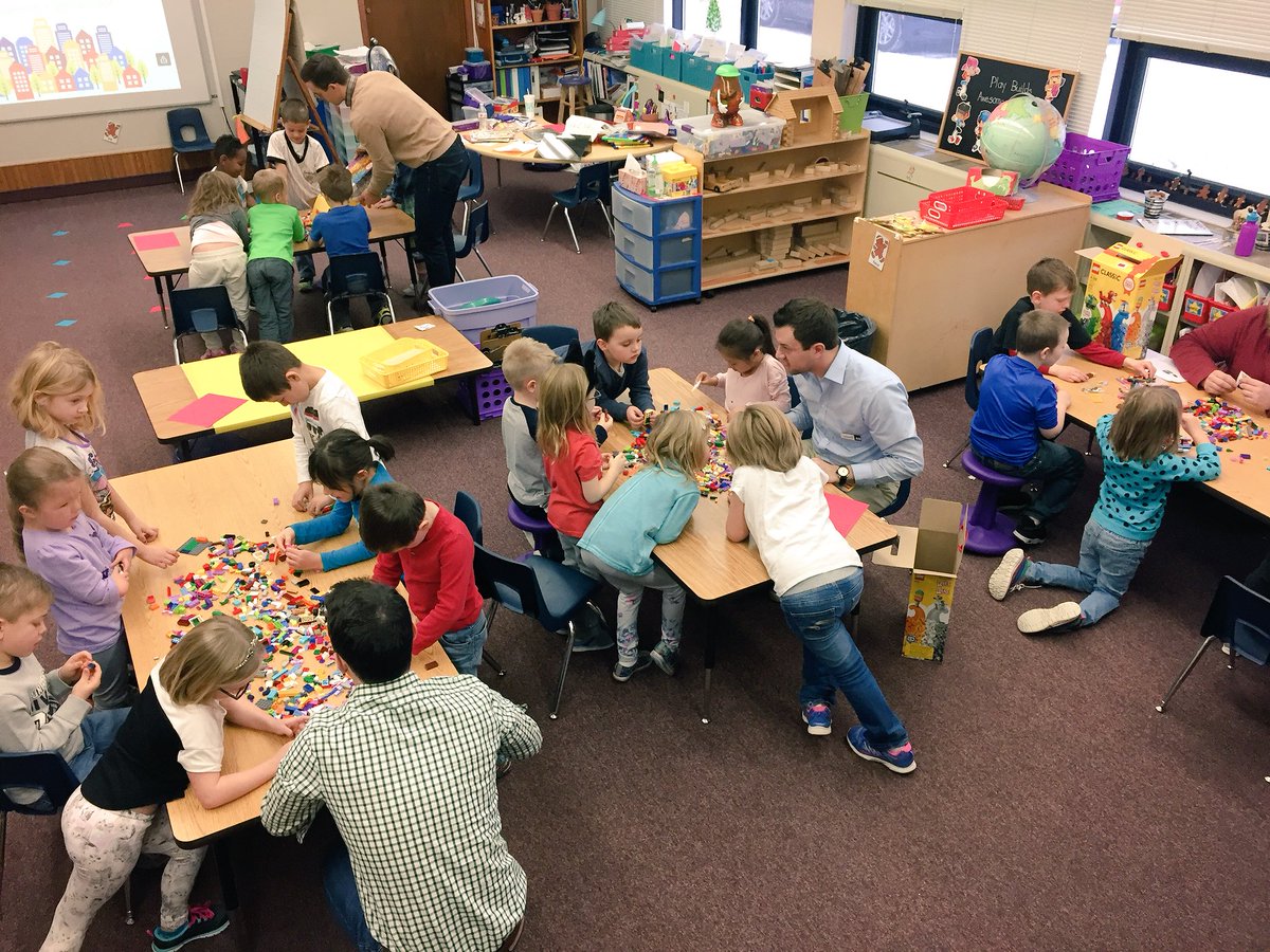 FrannieTunseth's tweet photo. Today we get to design, collaborate, interact and build with JLG Architects! #gfpslionpride #gfshools https://t.co/EV1zUpeNCH