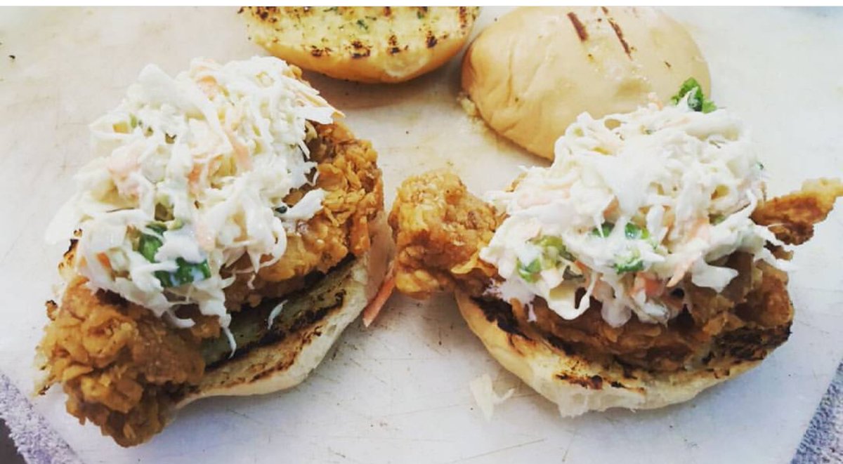 Are you creating anything special for your family and friends for the holidays? Check out these Nashville Chicken Burgers by @3Chef_Chef_Banton #DiFavourite