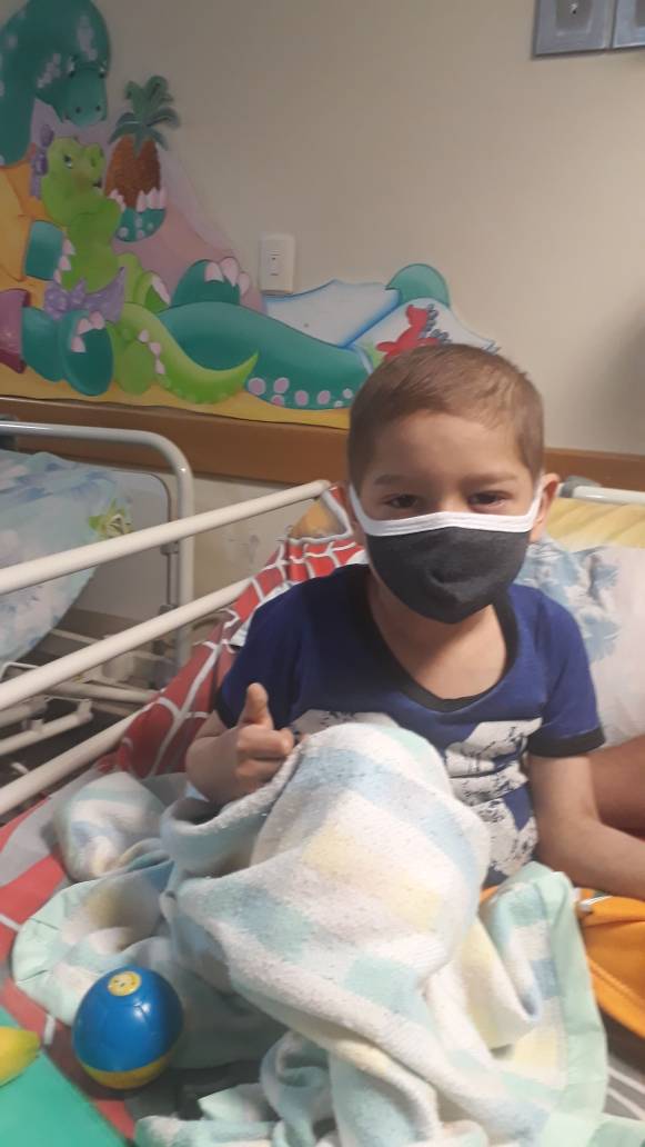 #ServicioPúblico Se solicita URGENTE para niño de bajos recursos. se encuentra en  emergencia en el Hospital J.M de los Rios . Etopocido 4 ampollas. 04125366096