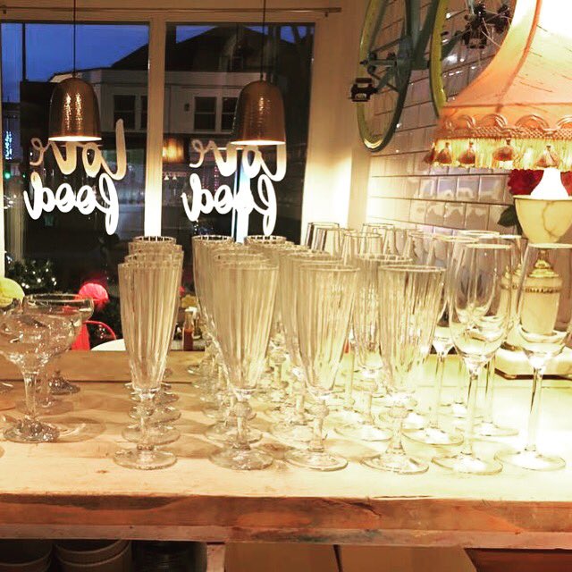 Tables available this Friday & Saturday evening #Ginbar #prosecvo #sharingboards #pasta #candlelit #evening #brentwood  #local #lovefood