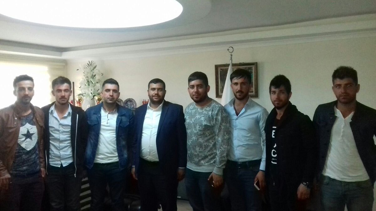 Gençlik kolları olarak başkanımız sayın <a href="/Kaya05462179/">Kaya ortasaç</a>  ile Toplantı öncesi istişarelerde bulunduk @YlmzFurkan65 <a href="/YNDMAN/">iShoot YT</a> @kokevolkan <a href="/OmerCurku/">omer curku</a>