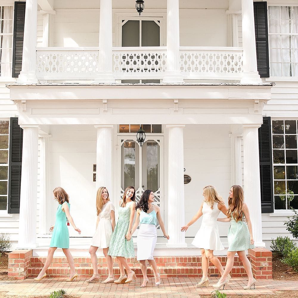 Southern Weddings tweet media