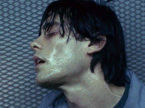 MovieGrafMG's tweet photo. “Bana, her şeyin yoluna gireceğine dair söz vermiştin.”

(Requiem for a Dream, 2000) https://t.co/vhkwx168fM