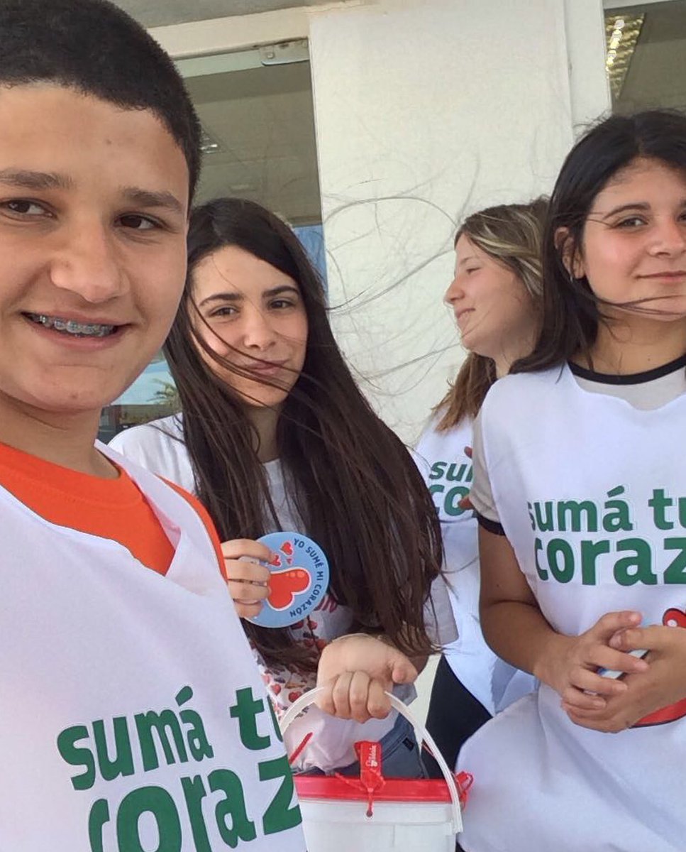 InteractPiria's tweet photo. El sábado 09 de diciembre también estuvimos colaborando con la Petrobras de Pan de Azúcar para ayudar a la Teletón✨❤️
#Todossomosteletón #interact https://t.co/7OFnhZAdOO