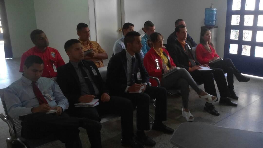 #CICPCZULIA #CICPC Capacitación de funcionarios para reforzar sus conocimientos en Investigación Penal. <a href="/dgonzalezf13/">C/J Douglas Gonzalez</a> <a href="/HendrickGonza12/">Hendrick Gonzalez</a> @DouglasRicoVzla@Rl18678 @Rl18678