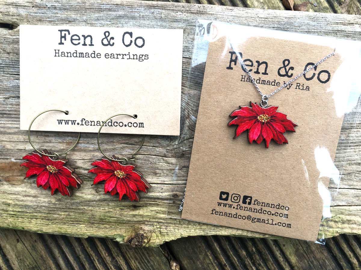 Check out the latest gorgeous edition of Domestic Sluttery and your chance to win one of my new festive pieces! bit.ly/2Awh3Fc  <a href="/SlutteryHQ/">Domestic Sluttery</a>  #competition  #festivefun