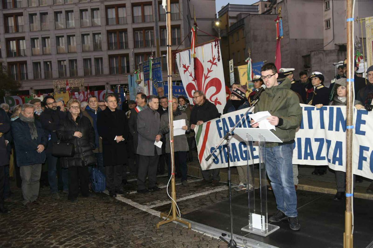 RegLombardia's tweet photo. #LNews sottosegretario #Cioppa al 48° anniversario  #stragediPiazzaFontana #Milano: molti i dubbi e le posizioni da chiarire,  #magistratura arriverà a verità, @RobertoMaroni_ https://t.co/uba6W9QEpa