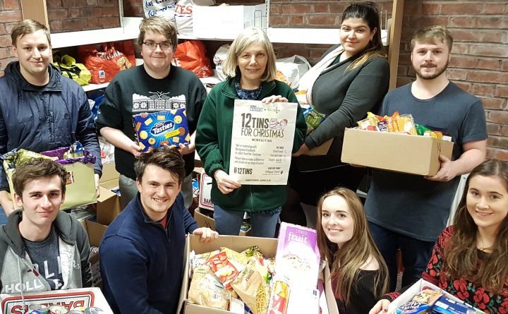 sheffjournalism's tweet image. We're so proud of our students @North_Current whose Christmas appeal inspired a local community to donate 1,000 items to @burngreavefb! 👏👏👏🎄🎄🎄
sheffield.ac.uk/journalism/new…