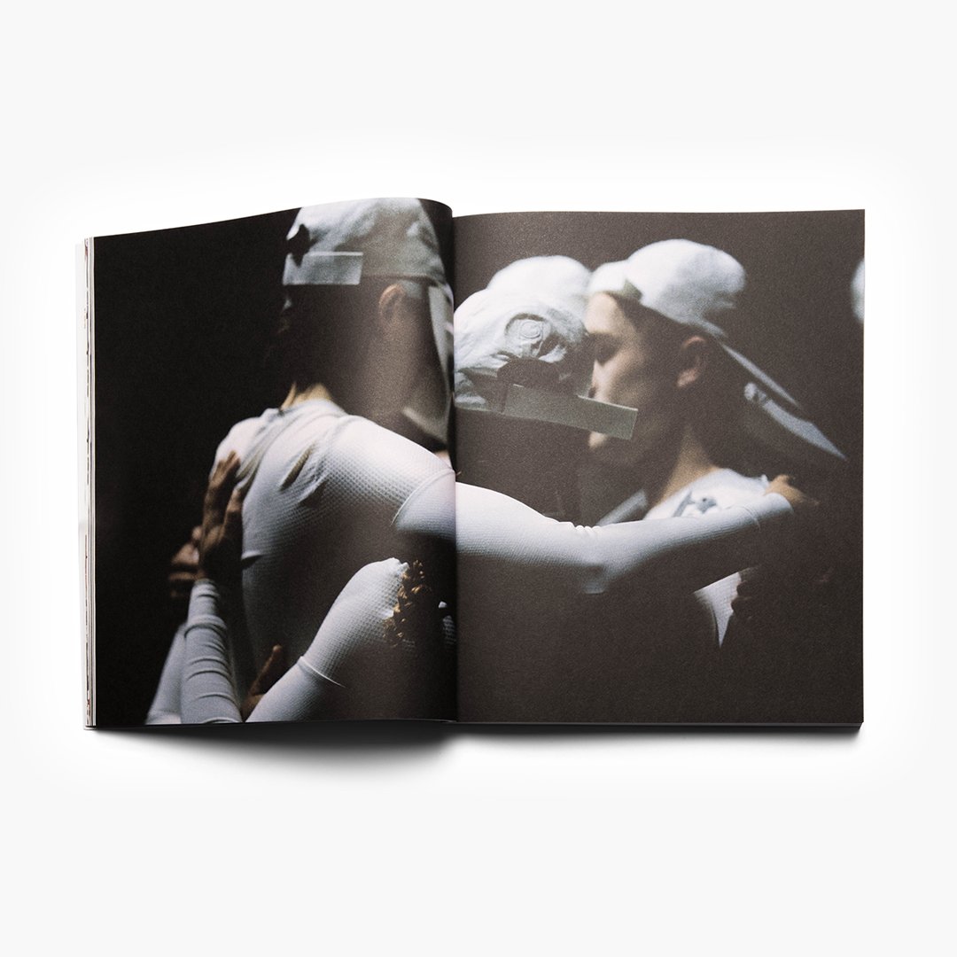 AITOR_THROUP's tweet image. .@Hero_Magazine's latest issue features a personal piece written by Aitor Throup speaking about the process and determination behind ‘The Rite of Spring/ Summer/ Autumn/ Winter’ runway show. Exclusive photographs by Thomas Zanon-Larcher. #NewObjectResearch #AitorThroup