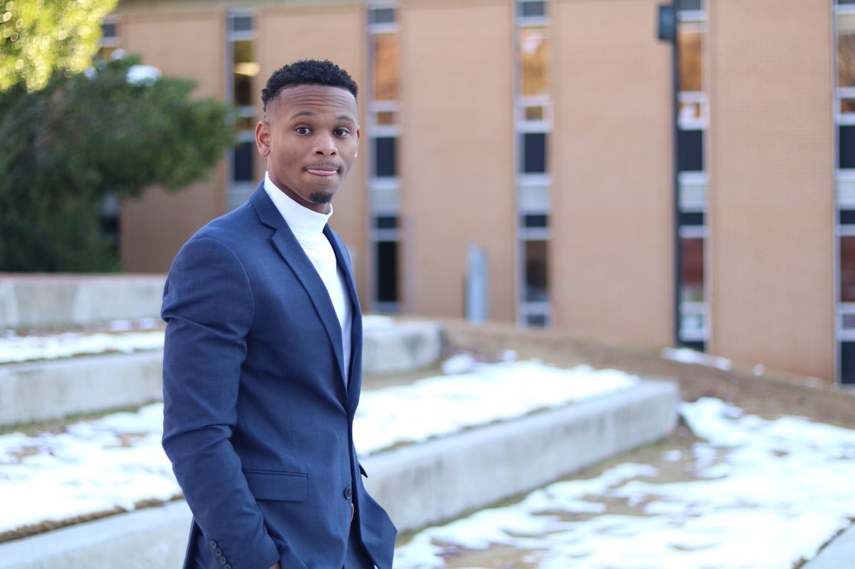 KINGDOMJ06's tweet image. I’ve always told my mom she wouldn’t have to pay for me to go to college, 40,000$ in scholarship money, 4 years later and tomorrow issa done deal.. when I say I got you, I GOT YOU. Thank You to my Friends and Family #BigBlessings 🙏🏽🎓