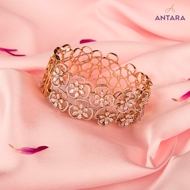 AntaraJewellery's tweet photo. Some love for your ‘chhitiyan kalaiyan’! #AntaraJewellery #Dadar #Borivali https://t.co/JHCehonNP2