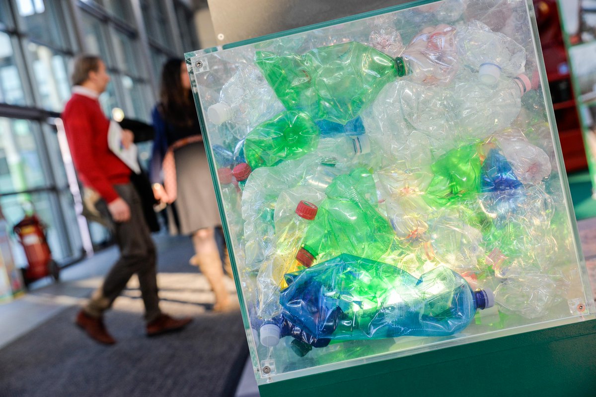 IEGexpo's tweet photo. Una playlist completa con i video da #Ecomondo, la fiera top #circulareconomy per il bacino Mediterraneo. #TweeTube, interviste, momenti #live, il meglio delle immagini dalla fiera #green per eccellenza.
https://t.co/6LFiJHdzif https://t.co/3KbDXwIKgN