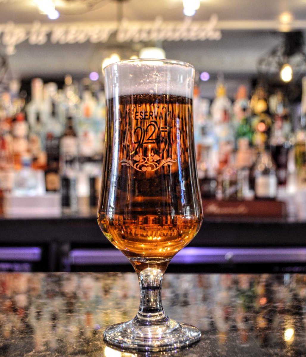 MyLittleSpain's tweet photo. If you’re looking for something other than mulled wine to wash down your Spanish feast at the  @manchesterchristmas  #markets, then we have the perfect pint of the cold stuff from  @cervezasalhambra  👍🏻🍻
#alhambra #coldbeer #coldstuff https://t.co/3eZSBvPGuq
