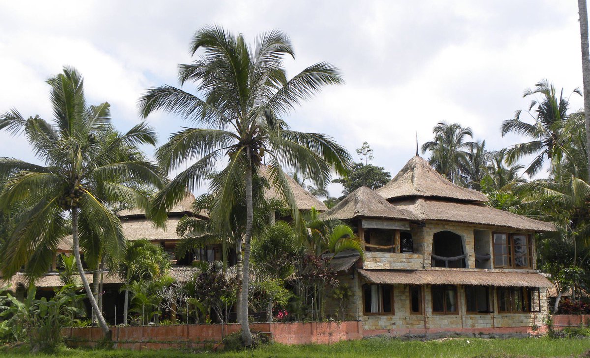 Craftnez's tweet photo. 6 bedroom Villa for sale in tegalalang ubud. Check https://t.co/4DpPeKU1gz  contact info@realty.id #UCLdraw villasale #ubud #property #bali https://t.co/5i6DHT0uZB