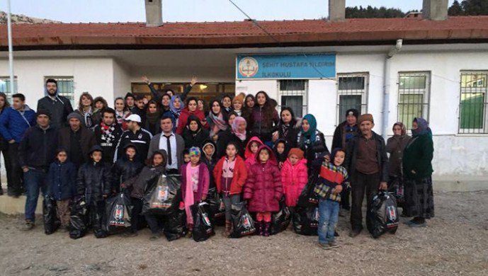 #Beşiktaş Supporters Association from Isparta, Turkey opens libraries at town schools in Isparta City.