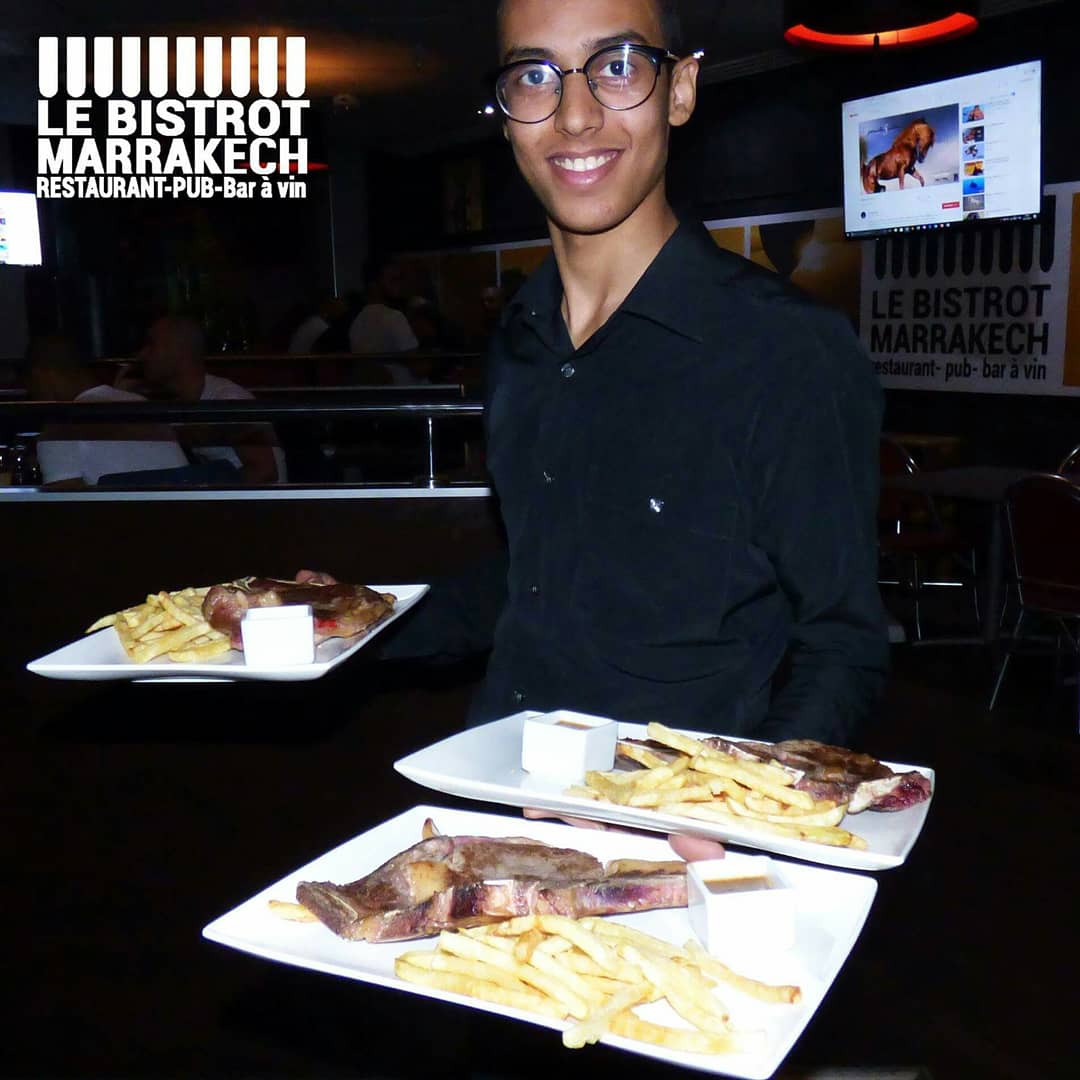 MarrakechBist's tweet photo. Offre unique à Marrakech chaque mardi votre côte de boeuf 400g à 100dh soiré musicale animé par Oliver réservation au 0700090000🥩👨‍🍳😋 https://t.co/61G8boJLYP