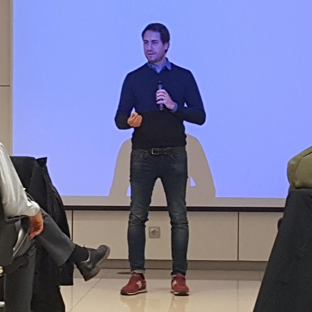 ⛓⛓ José Luis Núñez ⛓⛓ (@jota_ele_ene) on Twitter photo "Tenéis una casa he está apostando por la innovación y por vosotros. Es el momento para que emprendais", el mensaje motivador de <a href="/juanriveroh/">Juan Rivero</a> a los #in_prendedores de <a href="/Telefonica/">Telefónica</a> de España en el acto de reconocimiento de hoy "Tenéis una casa he está apostando por la innovación y por vosotros. Es el momento para que emprendais", el mensaje motivador de <a href="/juanriveroh/">Juan Rivero</a> a los #in_prendedores de <a href="/Telefonica/">Telefónica</a> de España en el acto de reconocimiento de hoy