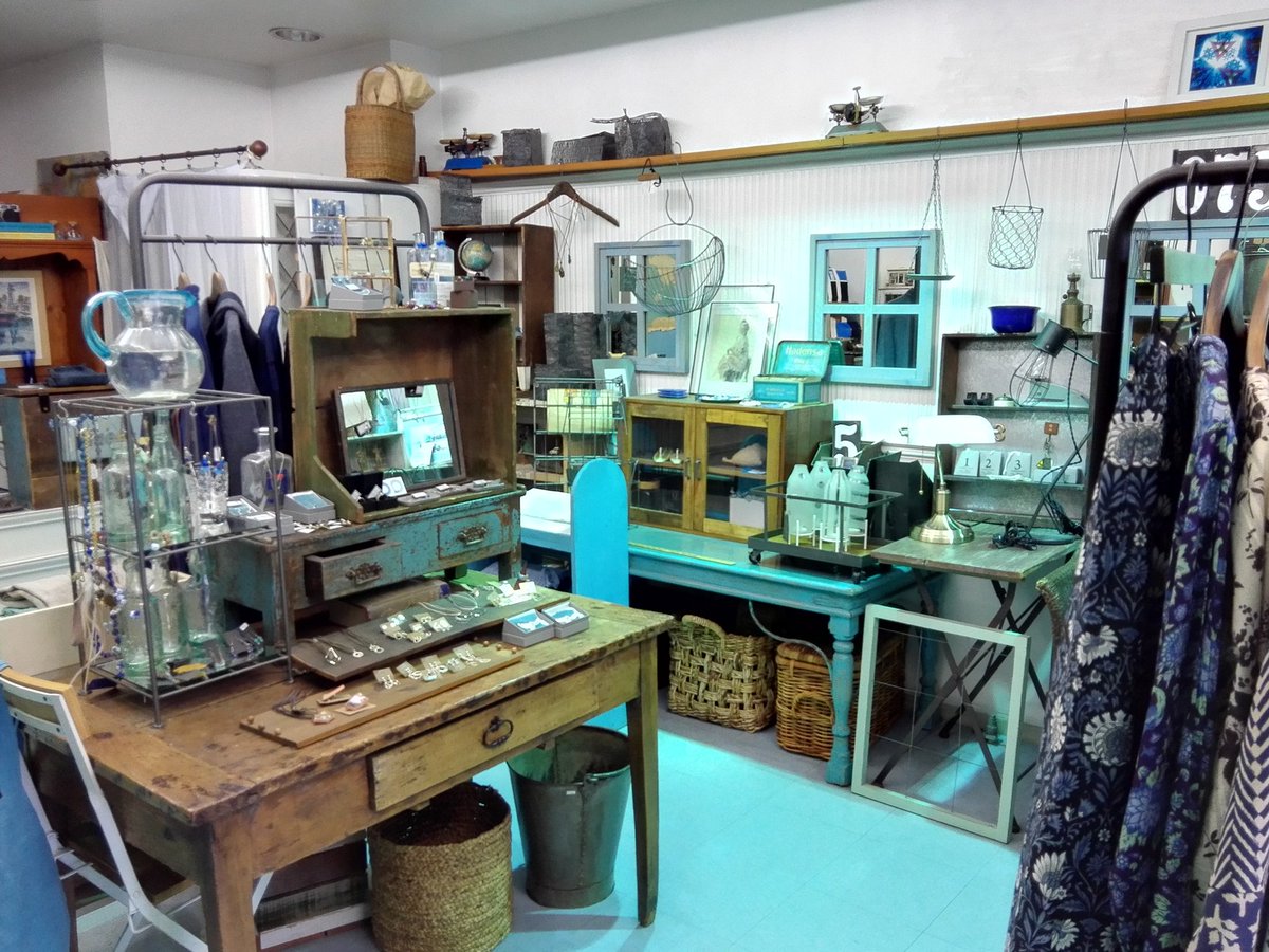 atelier_ky's tweet photo. バッグ２点、bluee-sさんにお届けしました。bluee-sさんは本日13周年記念日。おめでとうございます！
#bluees  #'横浜 #大桟橋  #雑貨屋 https://t.co/LTUfUgrpwp