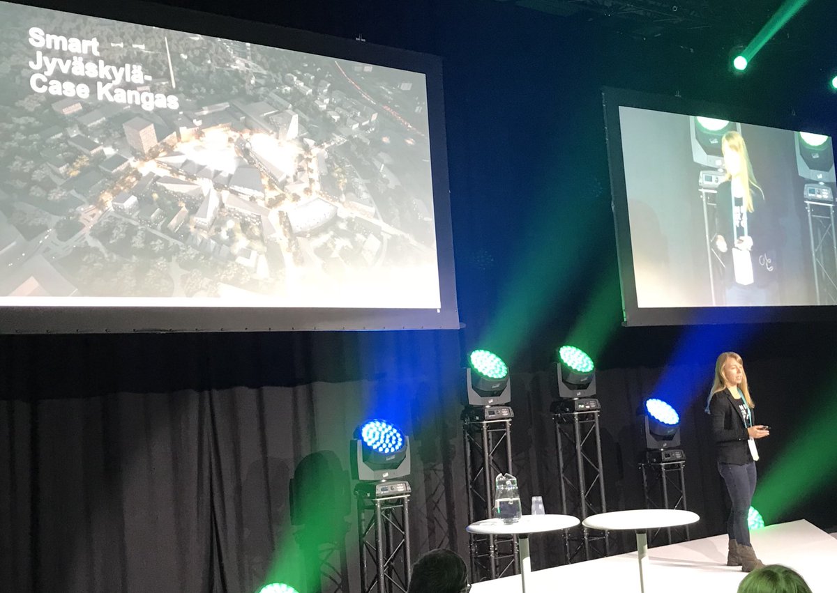 jruokari's tweet photo. @TanjaOksa ja @kaupunginkangas #smartcity @jkl_kaupunki @BusinessJKL #100lasissa #älykaupunki #futurecities https://t.co/9ZNaKvq023